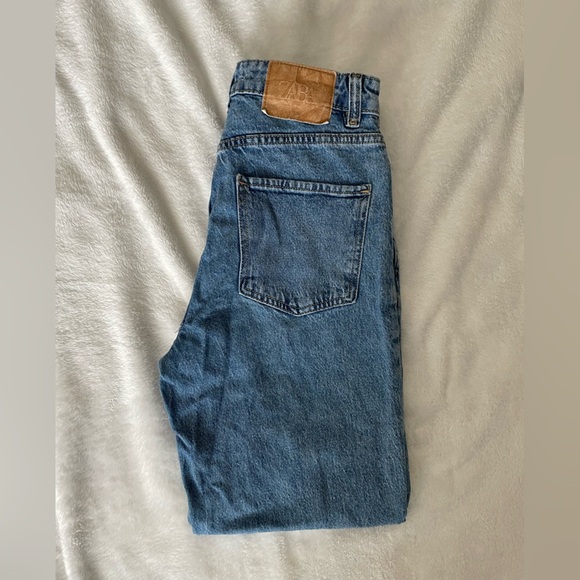 Zara womens size 4 Relaxed Denim Jeans - Picture 1 of 9